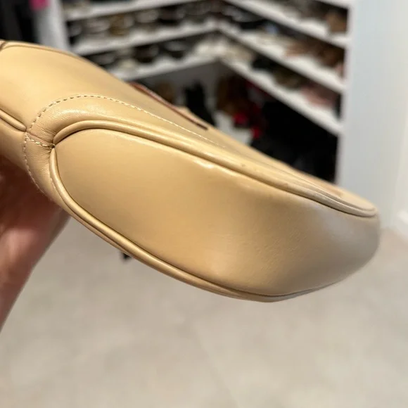 Authentic Vintage Gucci Jackie Piston Buckle Shoulder Bag- Beige Leather - Picture 7 of 13